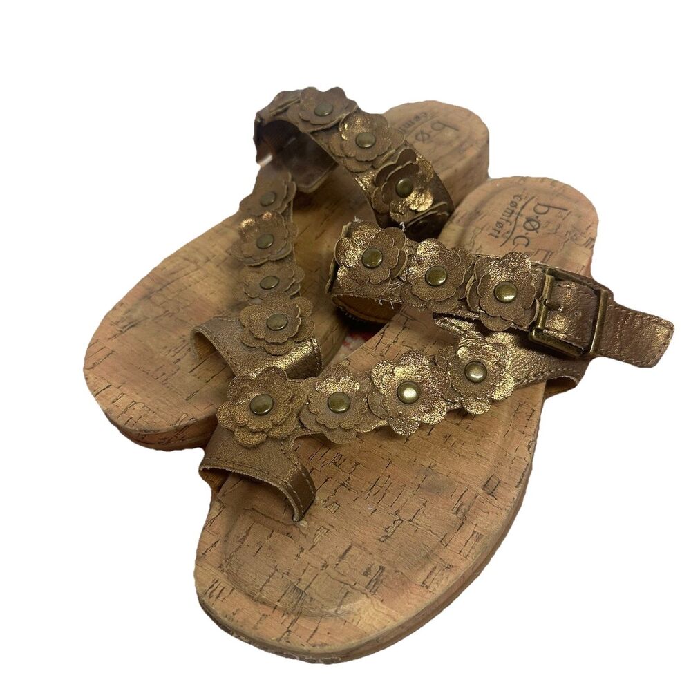 b.o.c Comfort Bronze Floral Studded Thong Wedge Women's Sandals, 7 women, summer